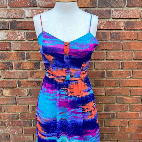 Dress - Picture 8 of 9